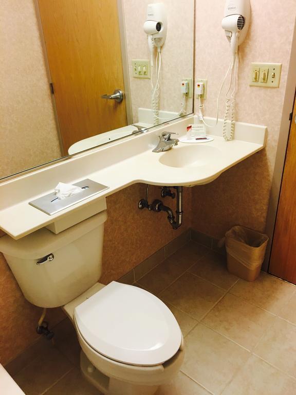 Microtel & By Wyndham Syracuse