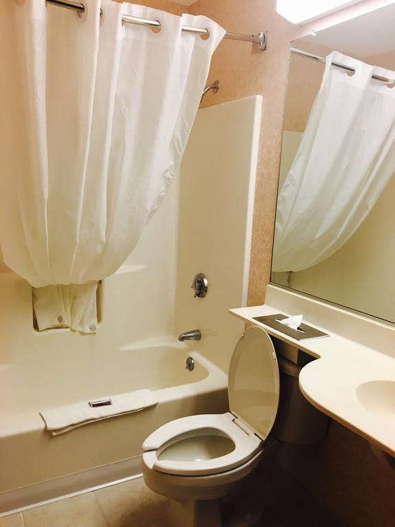 Motel Microtel & By Wyndham Syracuse 2*