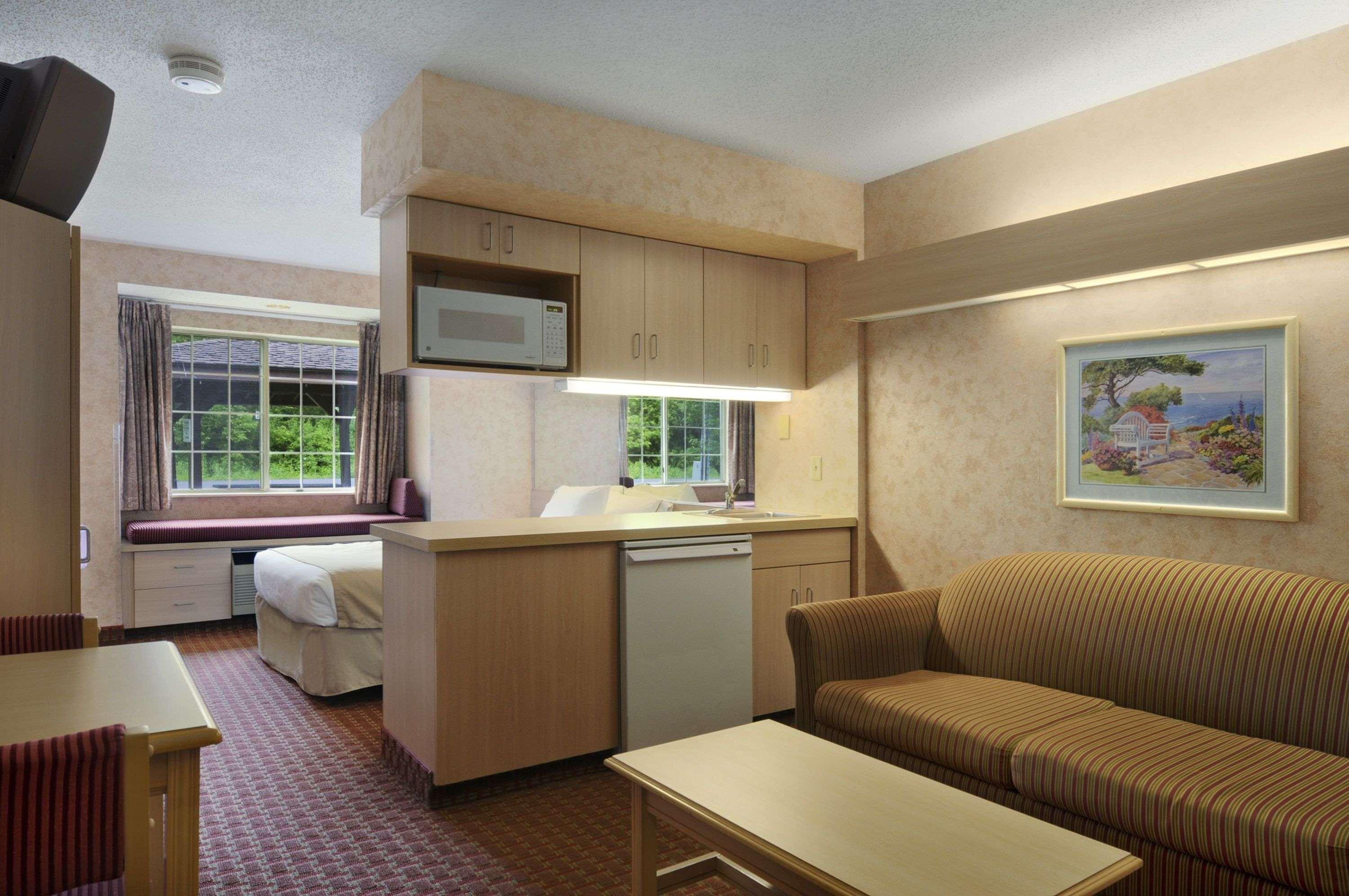 Microtel & By Wyndham Syracuse