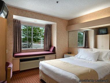 Microtel & By Wyndham Syracuse 2*