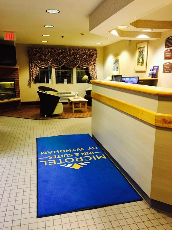 Microtel & By Wyndham Syracuse