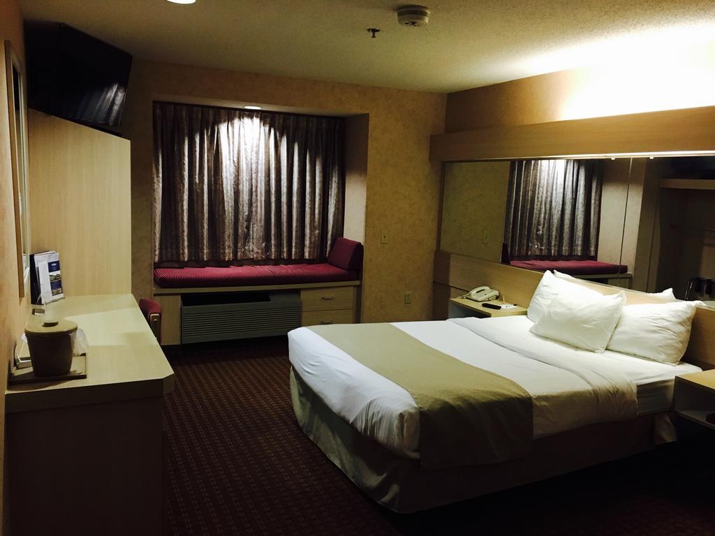 Motel Microtel & By Wyndham Syracuse 2*